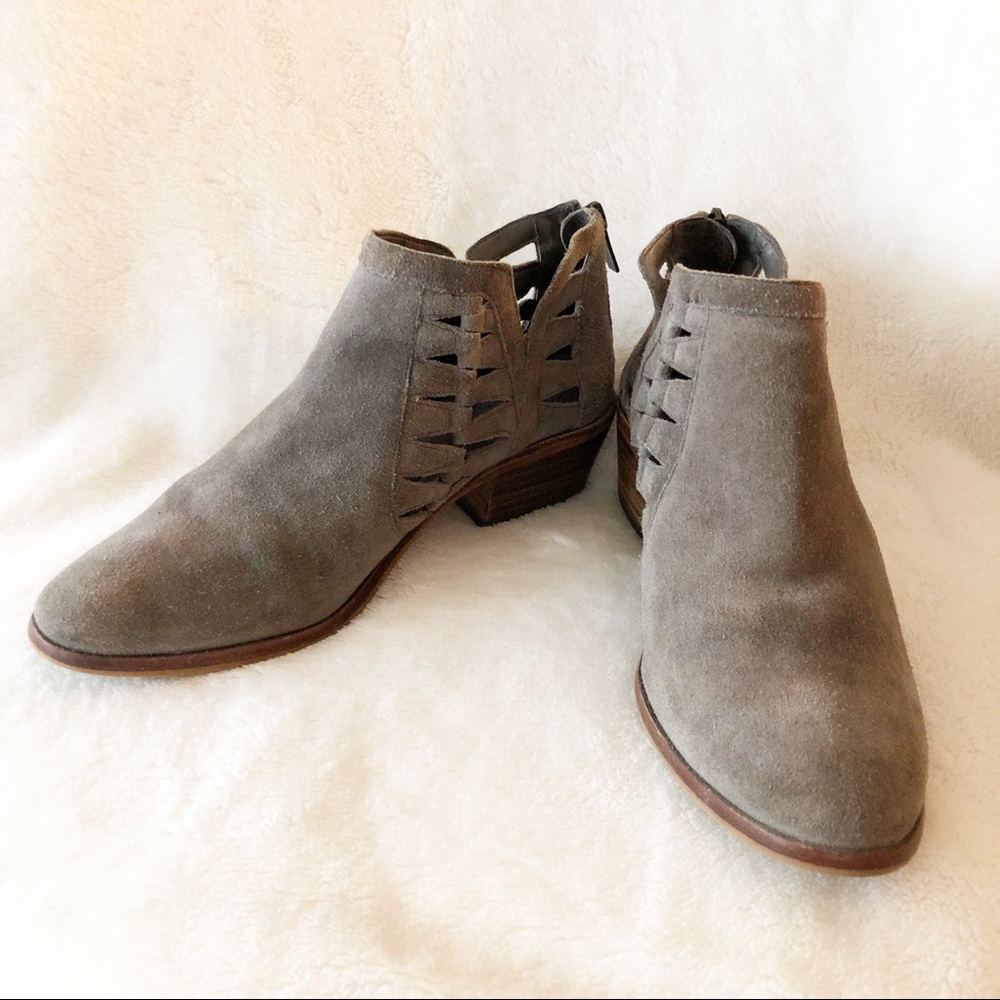 VINCE CAMUTO Prestetta Braided Ankle Bootie Gray Size 7.5